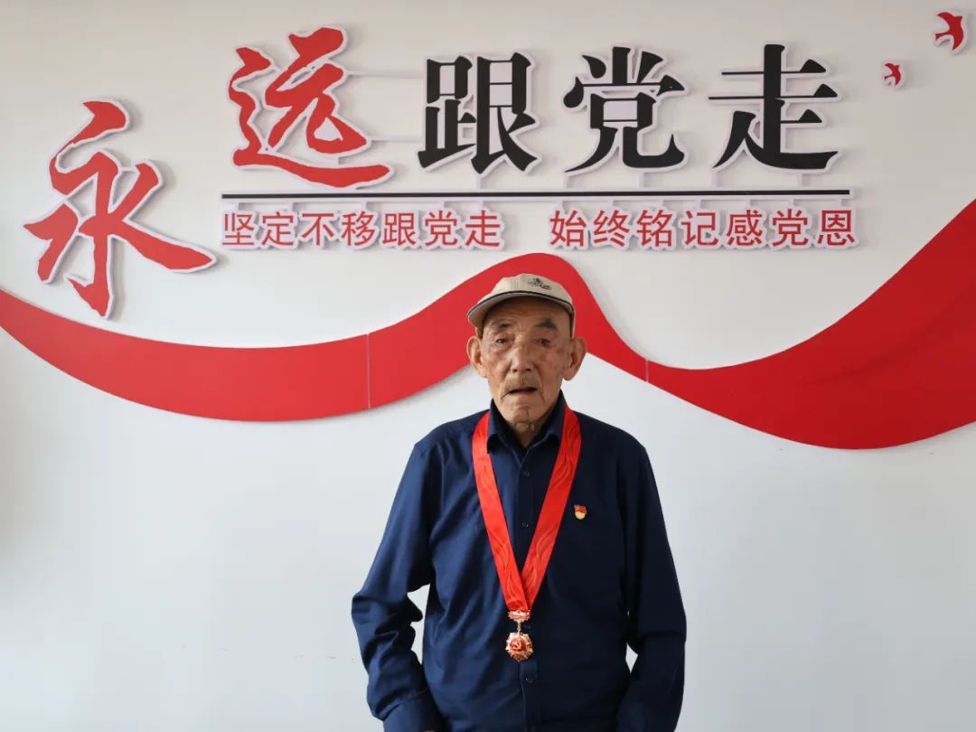  75年黨齡初心不渝 90載人生忠誠向黨：杜根牛